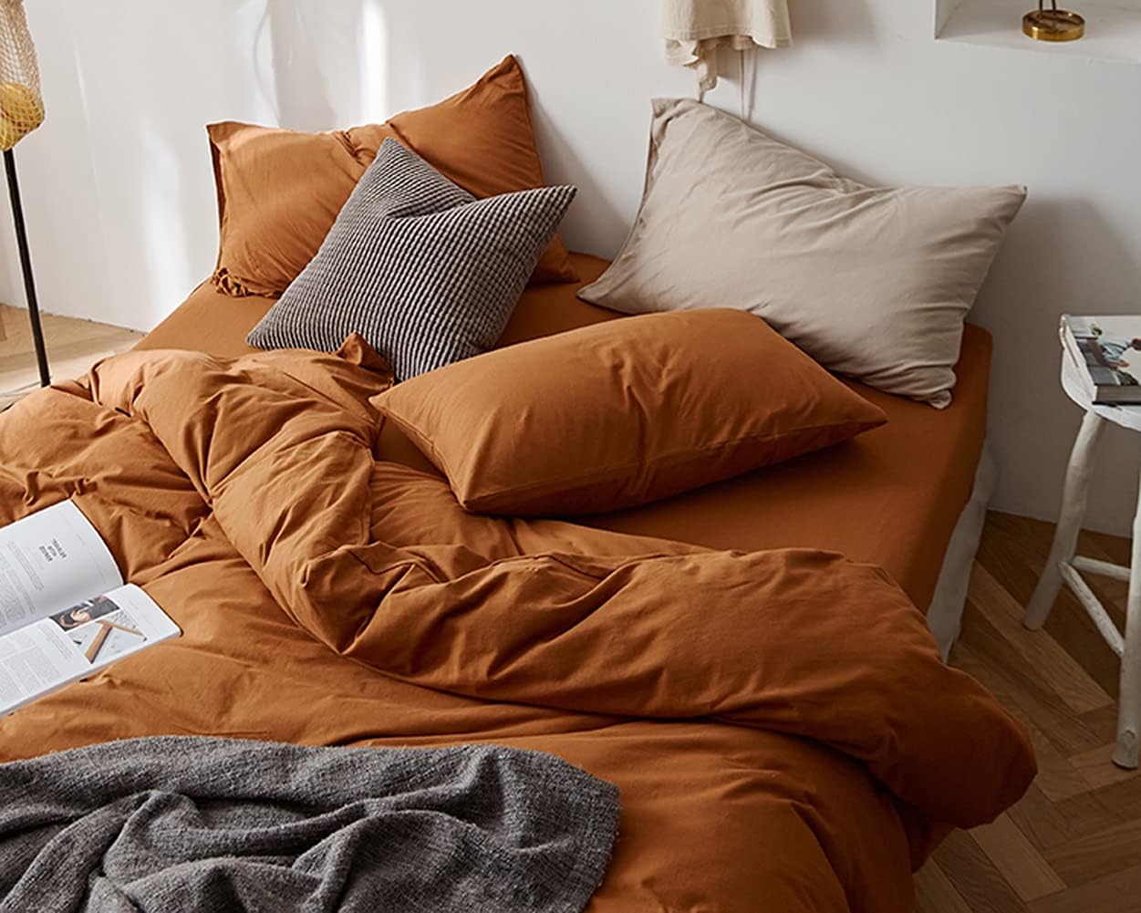 Omelas Caramel Pumpkin Duvet Cover Queen Size Burnt Orange Rust Modern Minimalist Style Solid Color Bedding Sets 3 Pieces Soft Microfiber Comforter Covers with Zipper Closure for Women Men