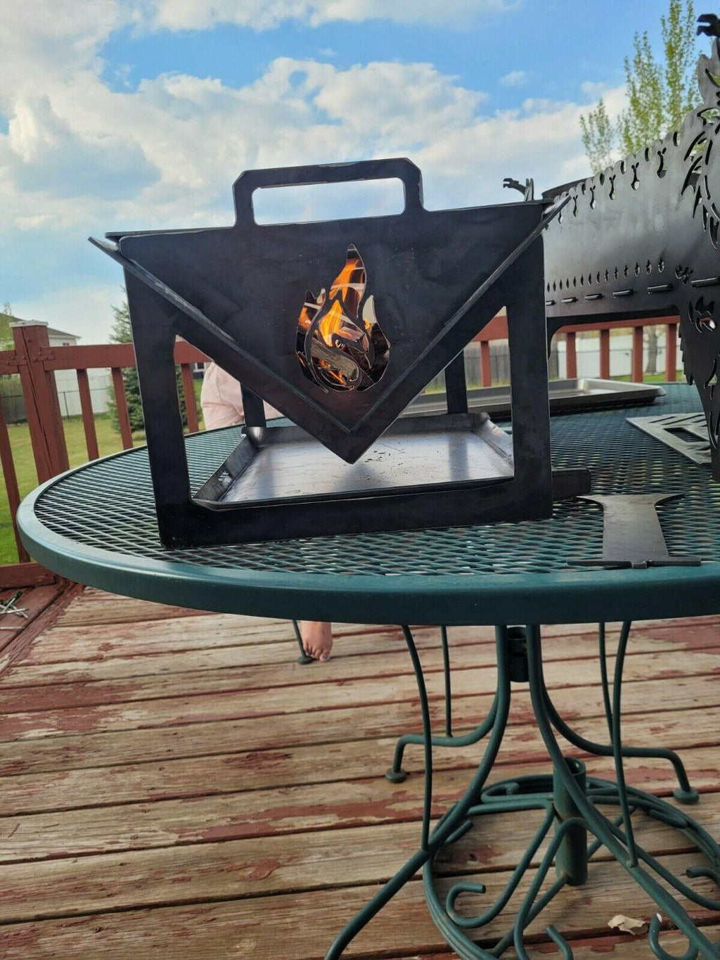 Cajun Go-N-grill portable grill & fire pit