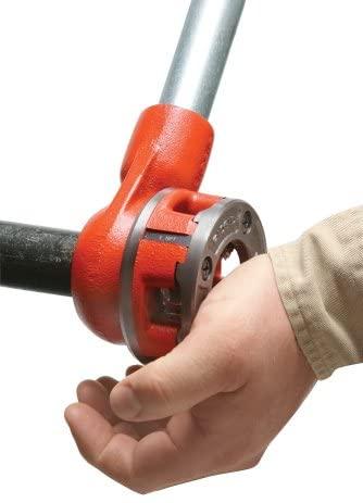 RIDGID 36345 00-R Exposed Ratchet Threader Set, Ratcheting Pipe Threading Set of 1/2-Inch to 1-Inch NPT Pipe Threading Dies and Manual Ratcheting Pipe Threader,Red/Black,Small
