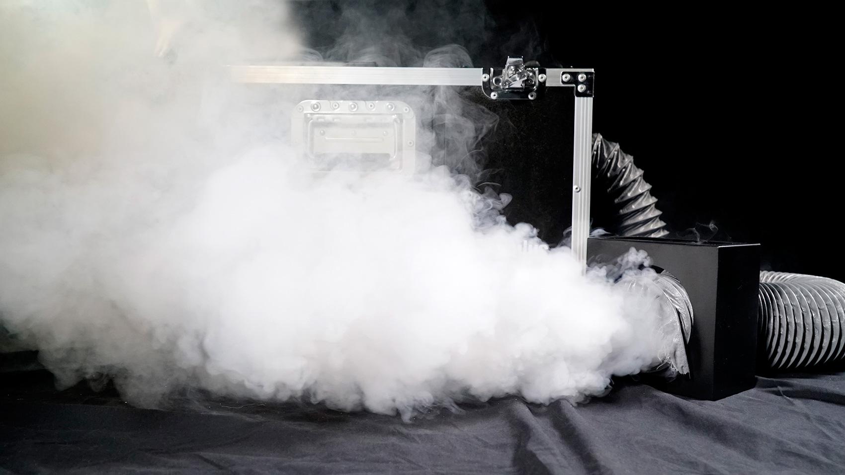 Chauvet DJ CUMULUS Fog Machine Pro DMX Fogger w/ Road Case + (14) Gallons Fluid